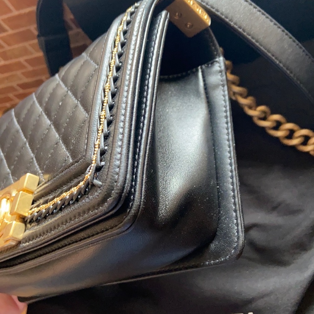 💛SOLD-GONE💛 Chanel small boy bag - Picture 4 of 17
